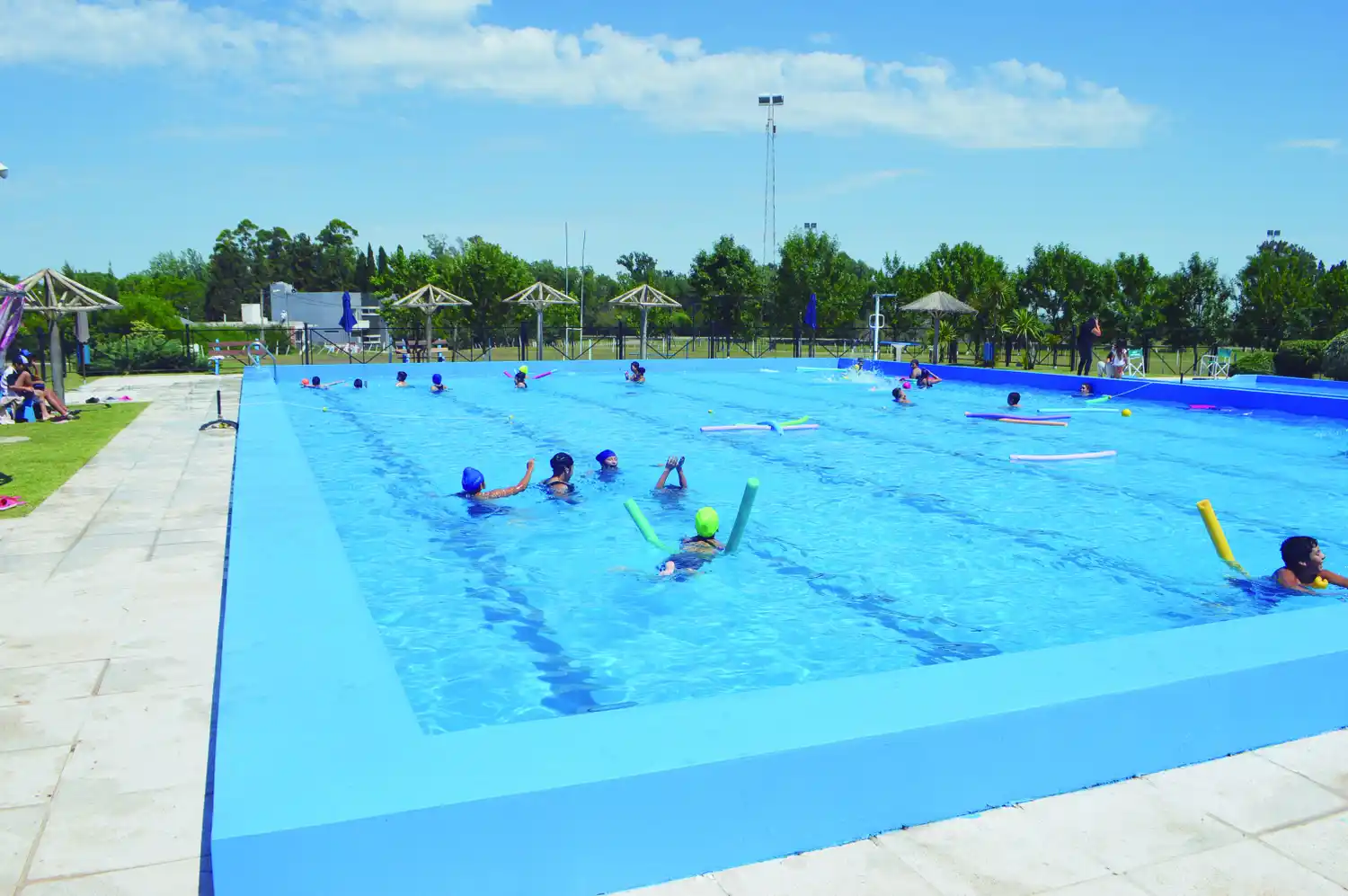 Costo del uso de la pileta en el Poli