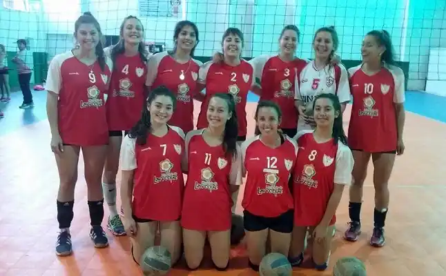 Vóley Femenino: Central Larroque se quedó con la cuarta fecha en Mayores