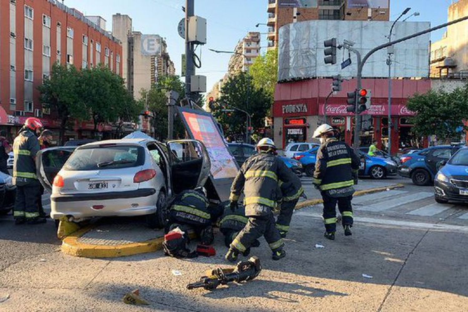 Un hombre perdió el control de su auto y atropelló y mató a una mujer