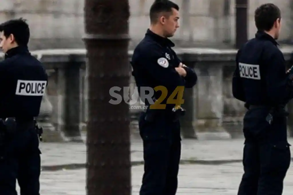 Policías franceses abatieron a un hombre que amenazó con acuchillarlos