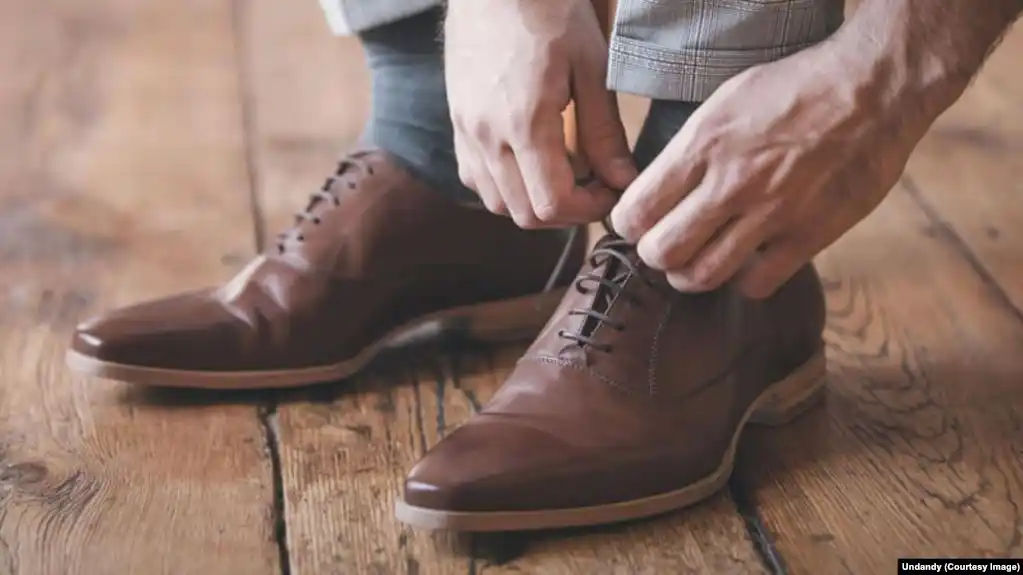 Los zapatos mal ajustados pueden causar problemas a cualquier edad aunque los riesgos aumentan para las personas mayores