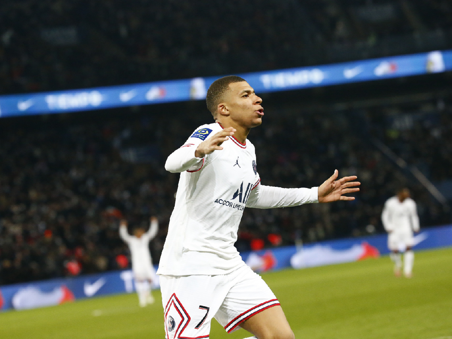 El PSG le ganó con lo justo a Rennes