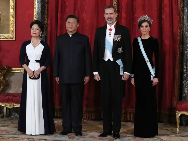 La reina Letizia usa la Tiara Rusa por primera vez