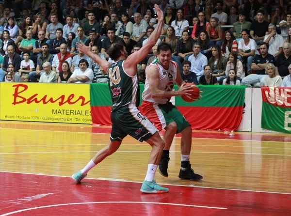 Neptunia va por el título y Racing quiere alargar la serie
