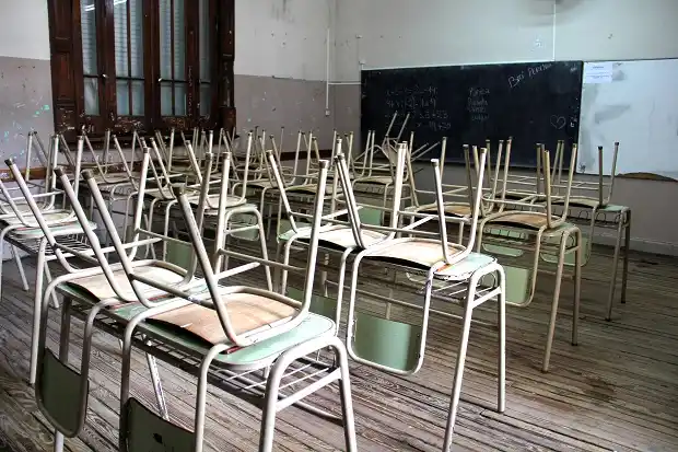 95% de adhesión al paro docente y hoy continúan la protesta