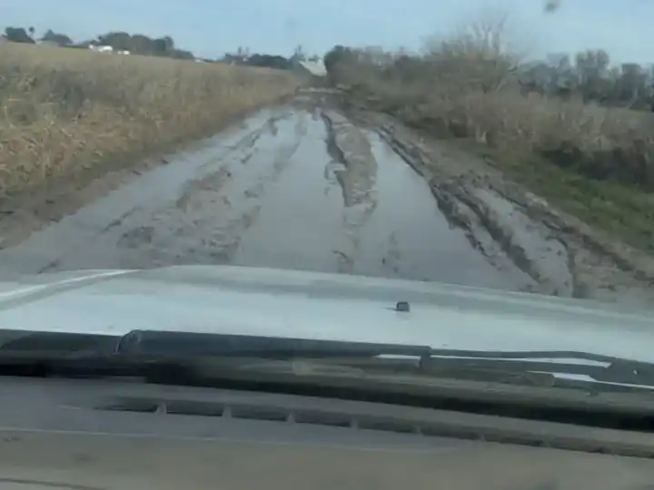 Así está el camino de Ingeniero Moneta