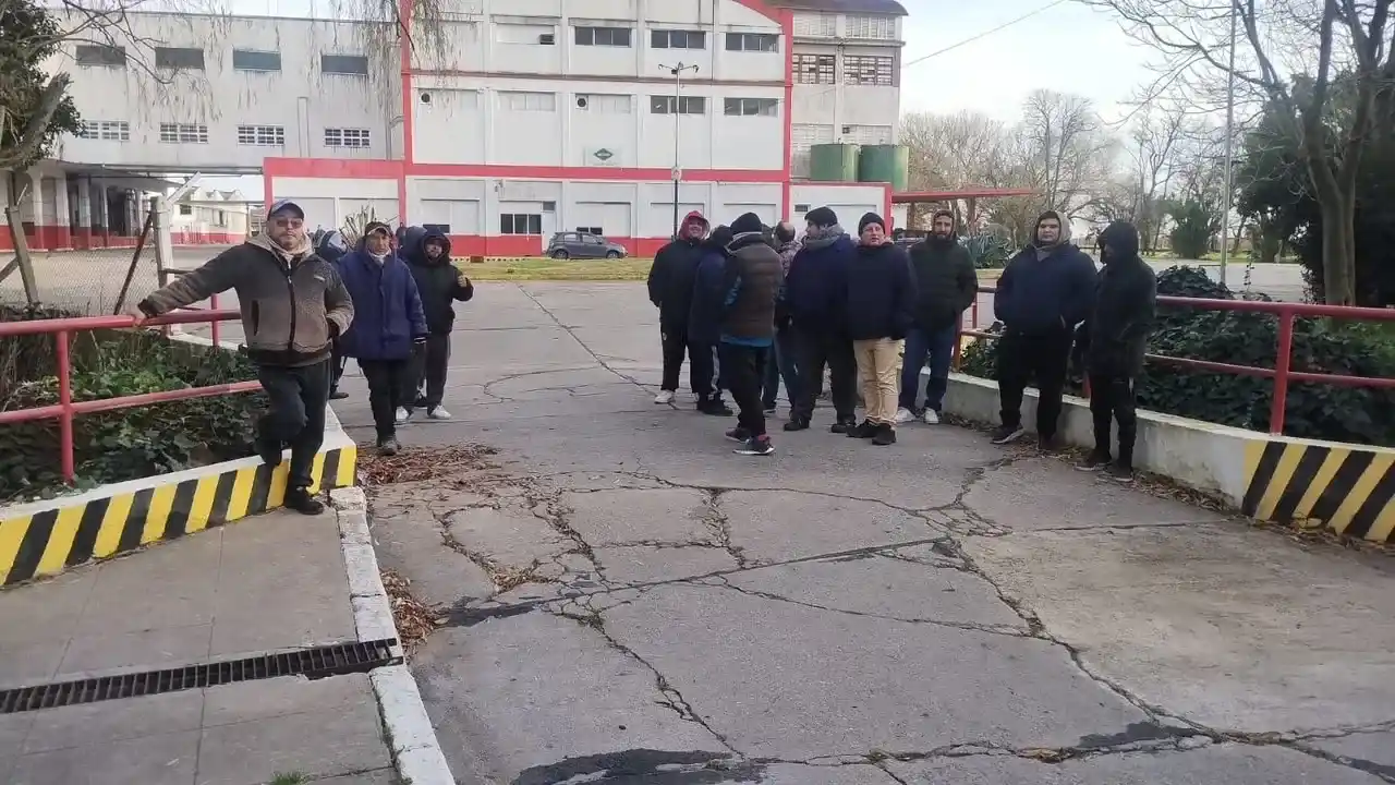Conflicto en Sadowa: "Las medidas continuarán hasta que se haga efectivo el pago"