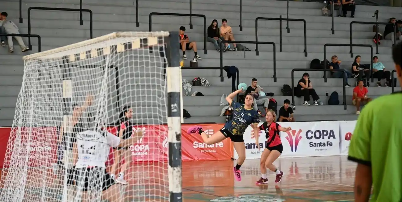 Los campeones se definirán el domingo por la tarde en el CEF N°29 de la capital provincial.