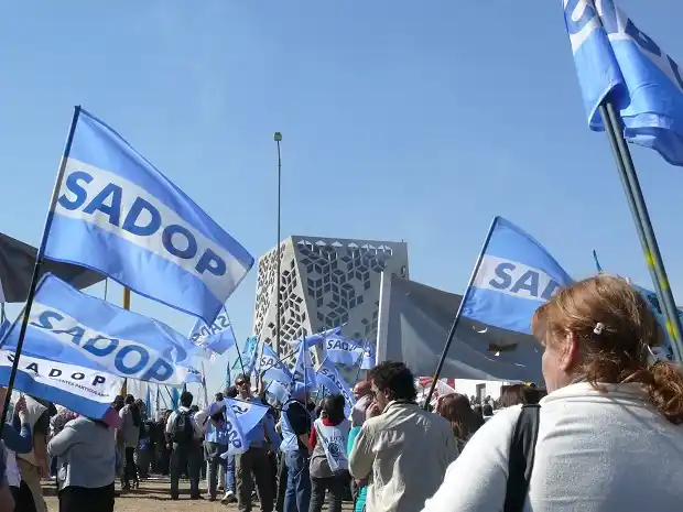 SADOP: paro de 48 horas y volanteada