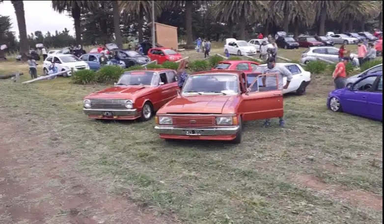 Un encuentro solidario de autos realizado en el Autocine debió ser suspendido por desmanes