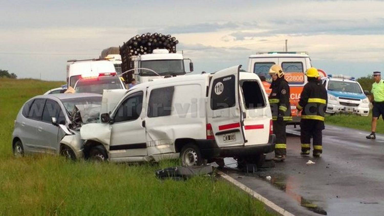 Cuatro muertos en un choque frontal en Raíces