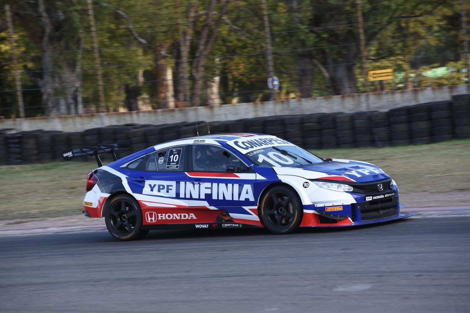 Honda dominó los ensayos para la primera competencia