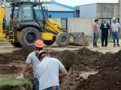 El intendente supervisó las obras en el desagüe de calle Azucena