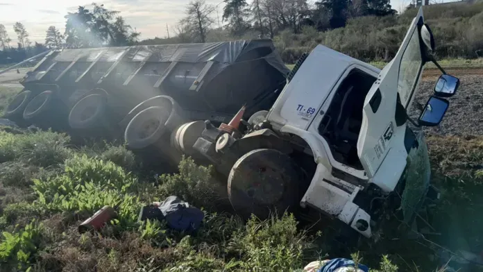 Tragedia en Entre Ríos: murieron dos camioneros tras un choque frontal