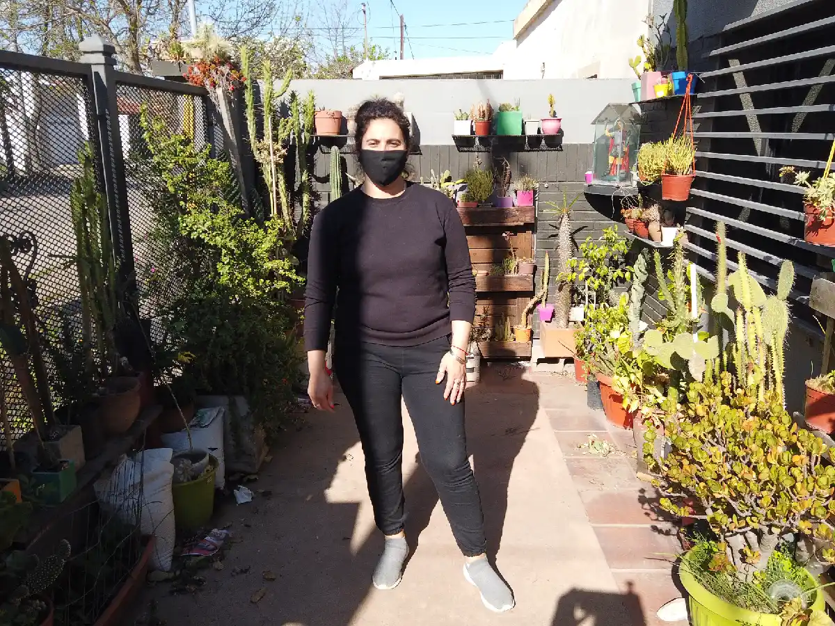 “La entrada de la casa,  un jardín de los cactus"