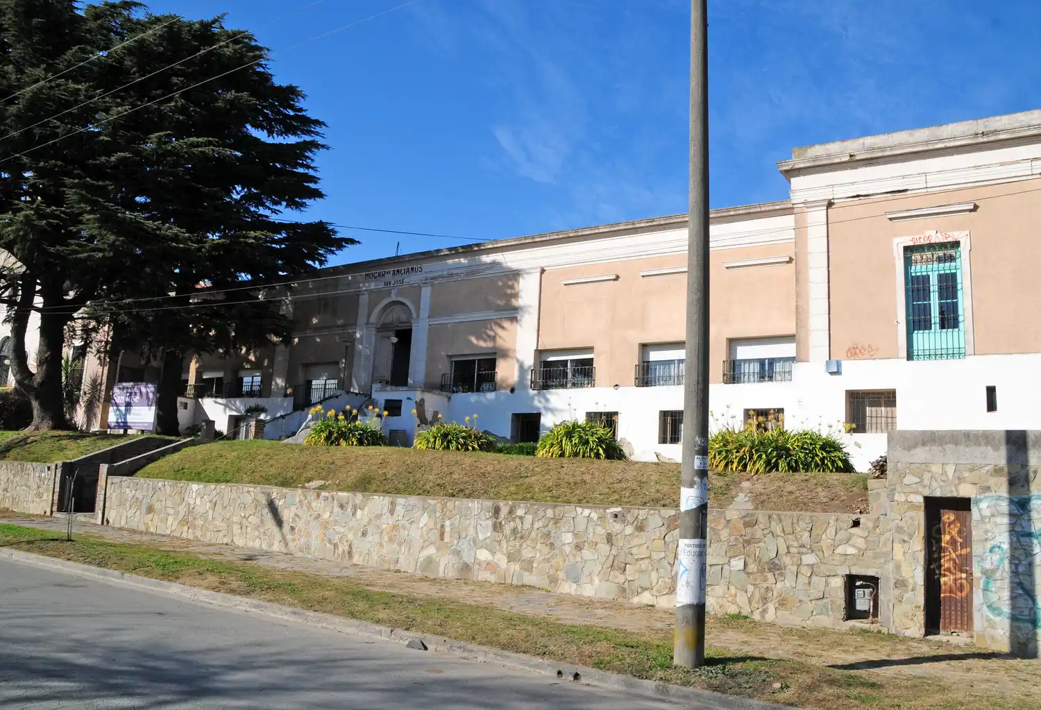 El Hogar se encuentra en avenida Estrada 50.