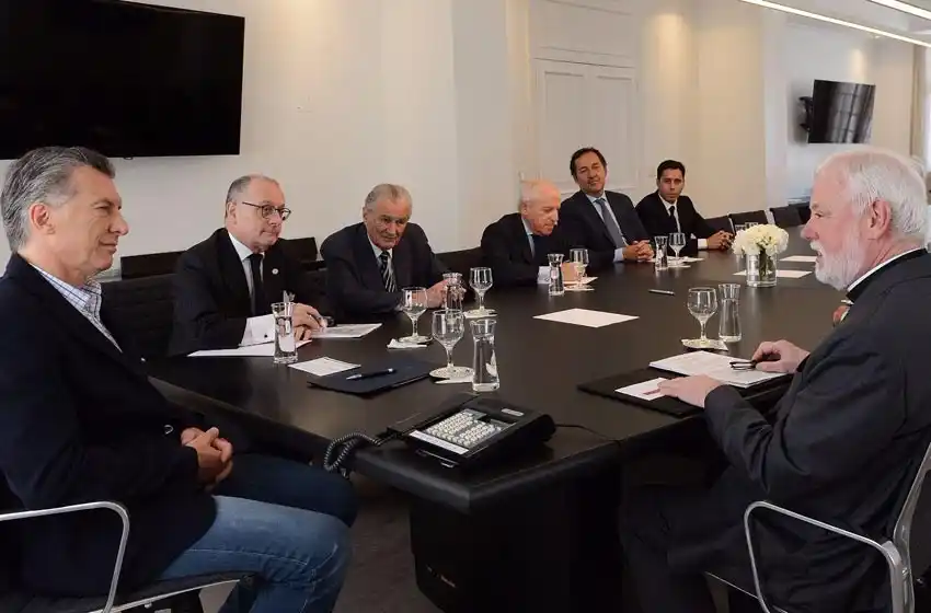 Mauricio Macri recibió al canciller del Vaticano