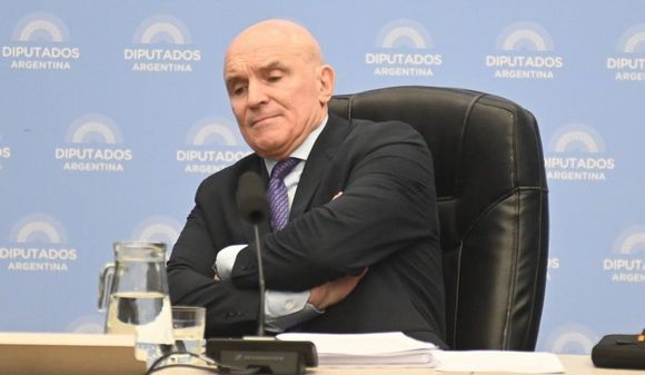 “No me bajo nada” dijo Espert: el gobierno libertario navega en una crisis política a 20 días de las elecciones