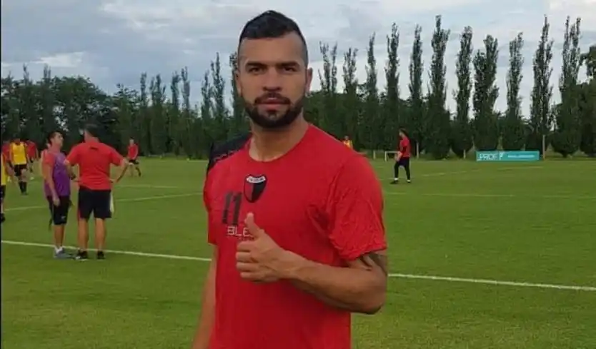 Club Colón: principio de acuerdo por la salida de Cadavid