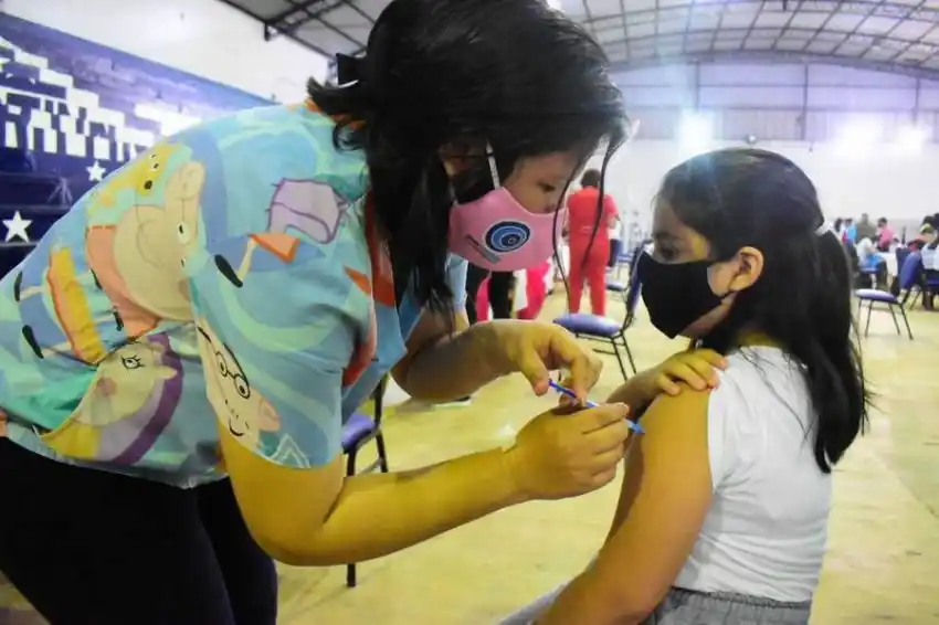 Capital: niños de 8 a 11 años reciben la 2.a dosis de Sinopharm
