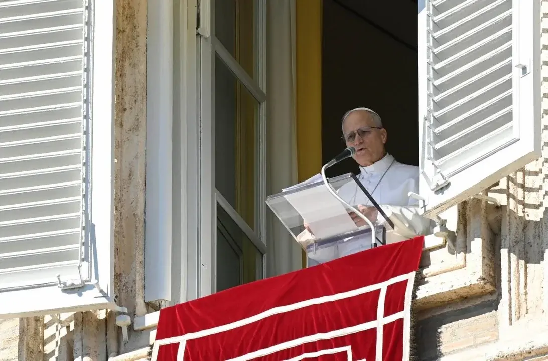 Durante el Ángelus, el Papa definió la penitencia como un camino para purificar la humanidad y alertó sobre los engaños del éxito material.