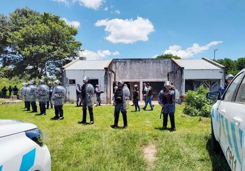 Desarticulan tres presuntos centros de 
venta de drogas y hay cuatro detenidos