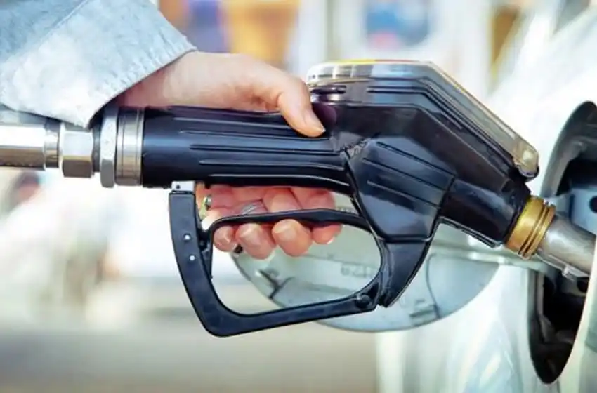 Nuevos aumentos en combustibles: la nafta ya cuesta un 10% más