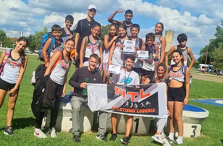 Destacada participación de loberenses en Azul
