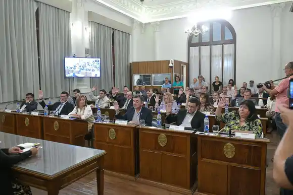 Senadores del PJ impulsan una reducción de la factura de luz para las universidades públicas de Entre Ríos