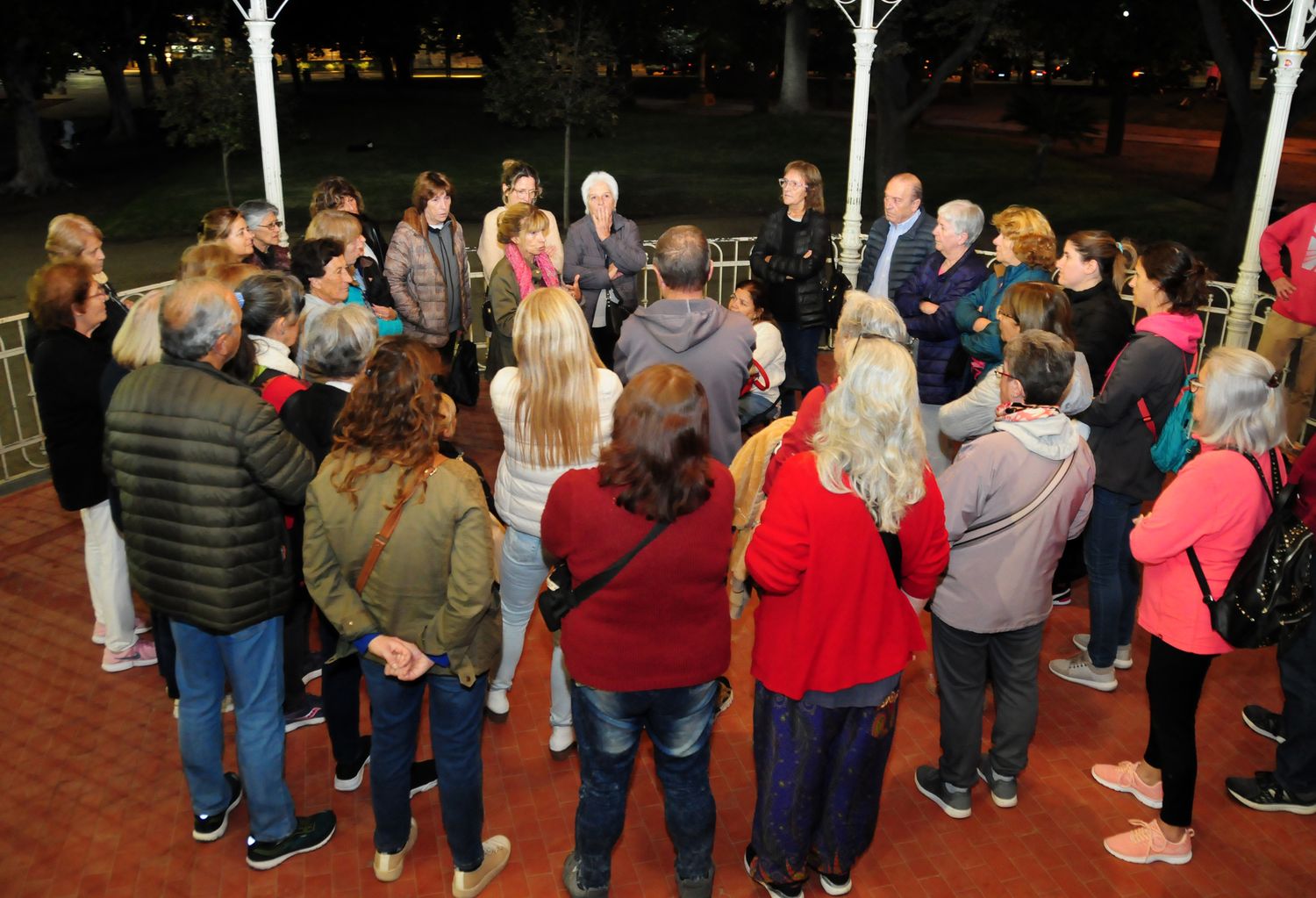 Los afiliados se reunieron en la glorieta de la Plaza.