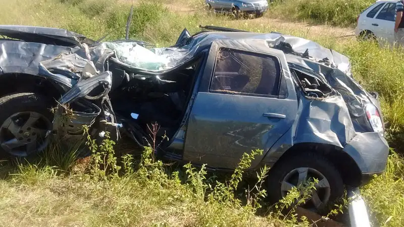 Fue hospitalizado tras chocar una columna y volcar en la Ruta 14