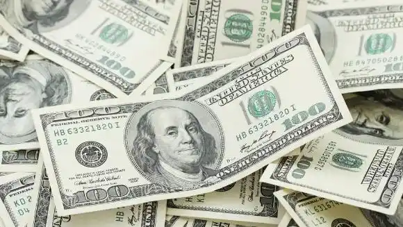 El dólar minorista volvió a caer y quedó por debajo de los $ 15