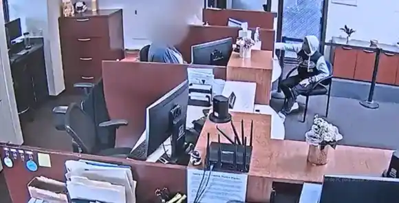 VEA como este migrante venezolano intentó robar un banco en EE.UU.