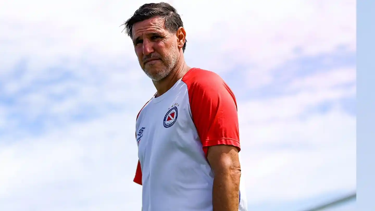 Diez es el conductor de Argentinos.