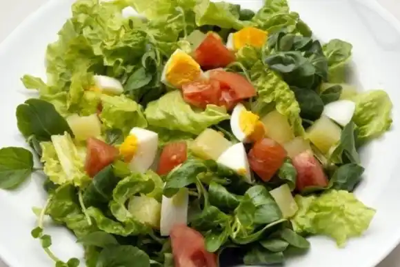 Tres ensaladas creativas para combatir el calor y color liviano y barato