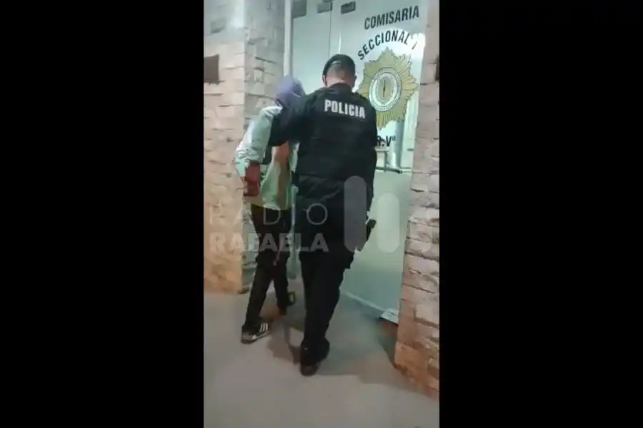 Lo detuvieron en el marco del partido entre AR y Colón: tenía pedido de captura