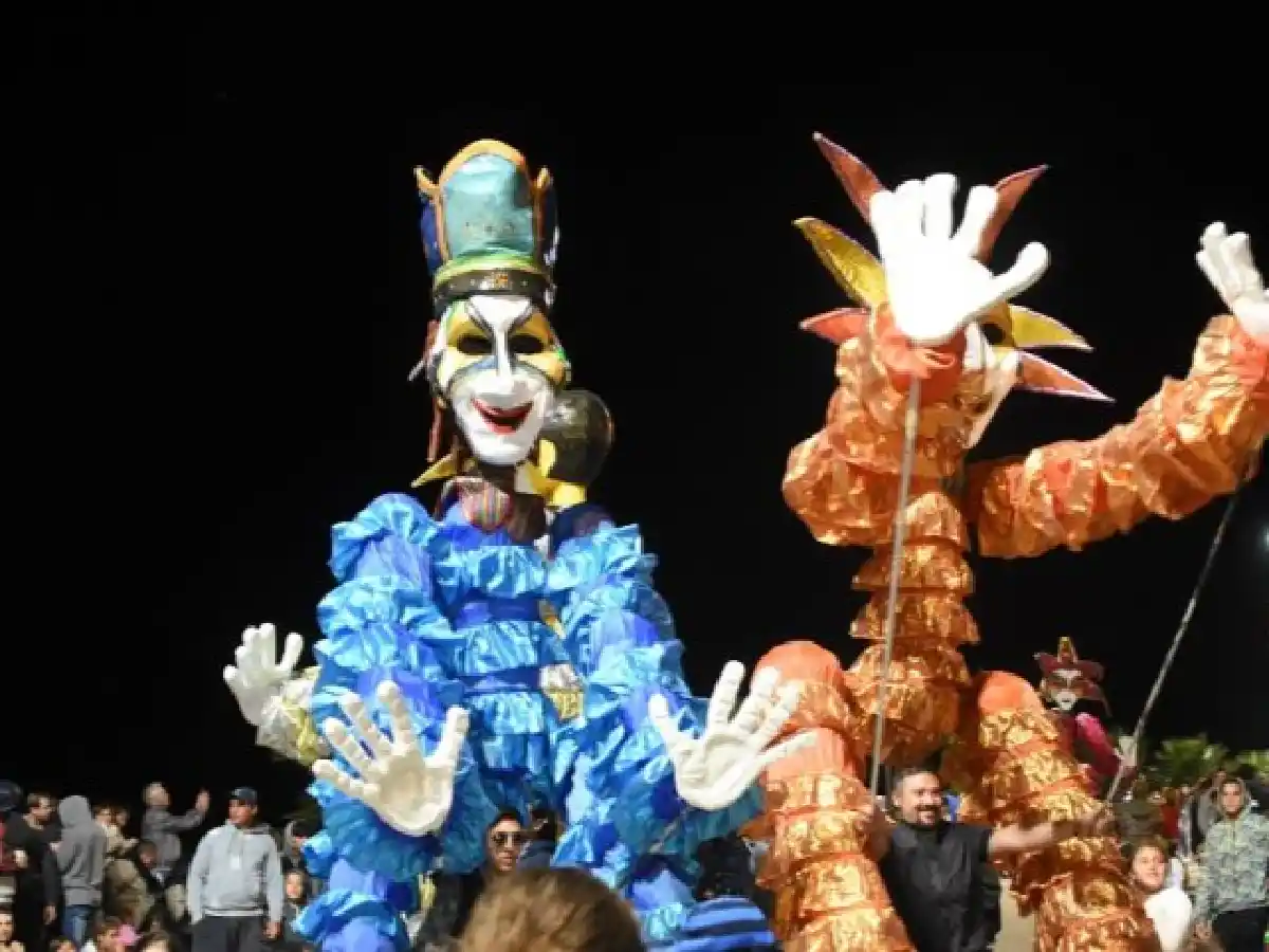 Suspenden los carnavales por el avance del Dengue 