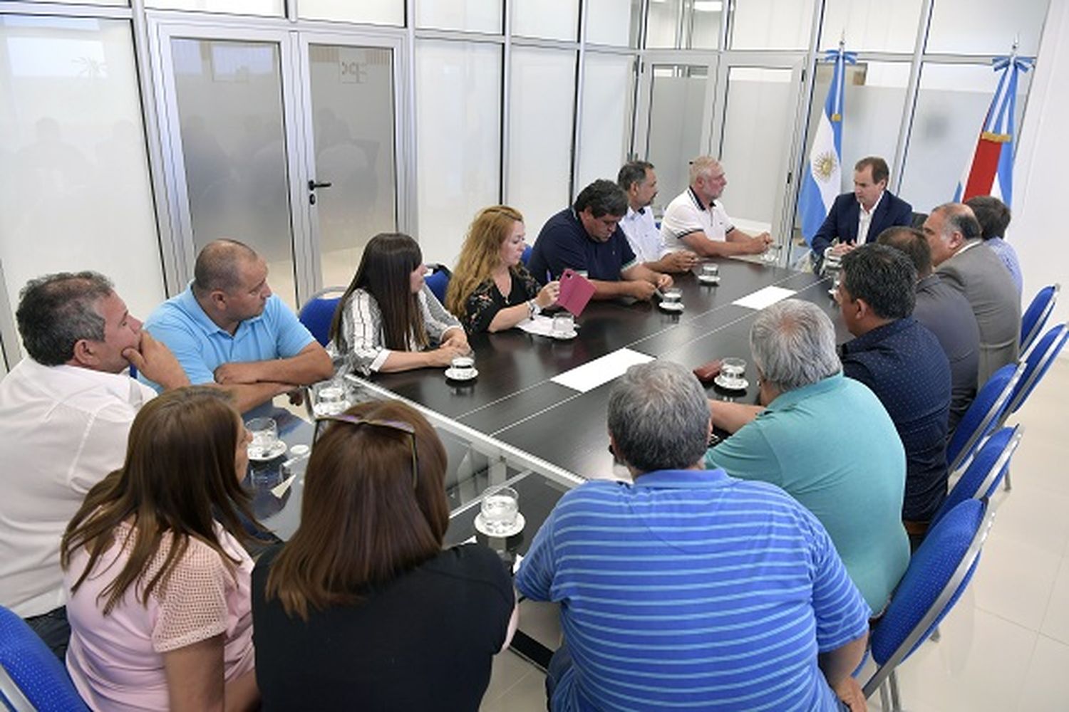 Bordet formalizó la recategorización para 10 mil trabajadores públicos