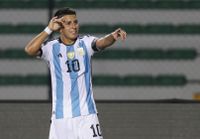 Argentina arrasó a Chile y se ubicó en la fase final