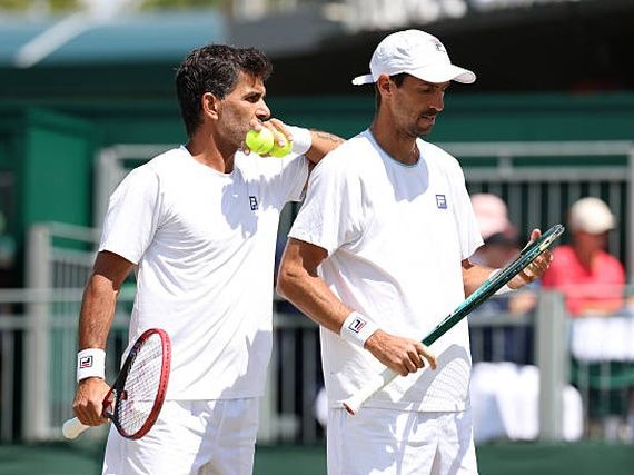 “Machi” González y Molteni, con rivales para el debut
