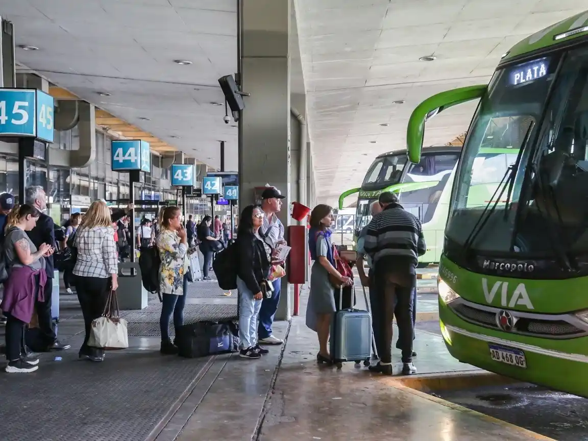Calendario de feriados 2025: confirmados los tres feriados de marzo