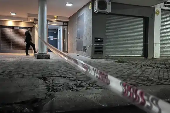 Sigue el terror en Rosario: dieron nueve balazos contra un edificio y dejaron una nueva amenaza