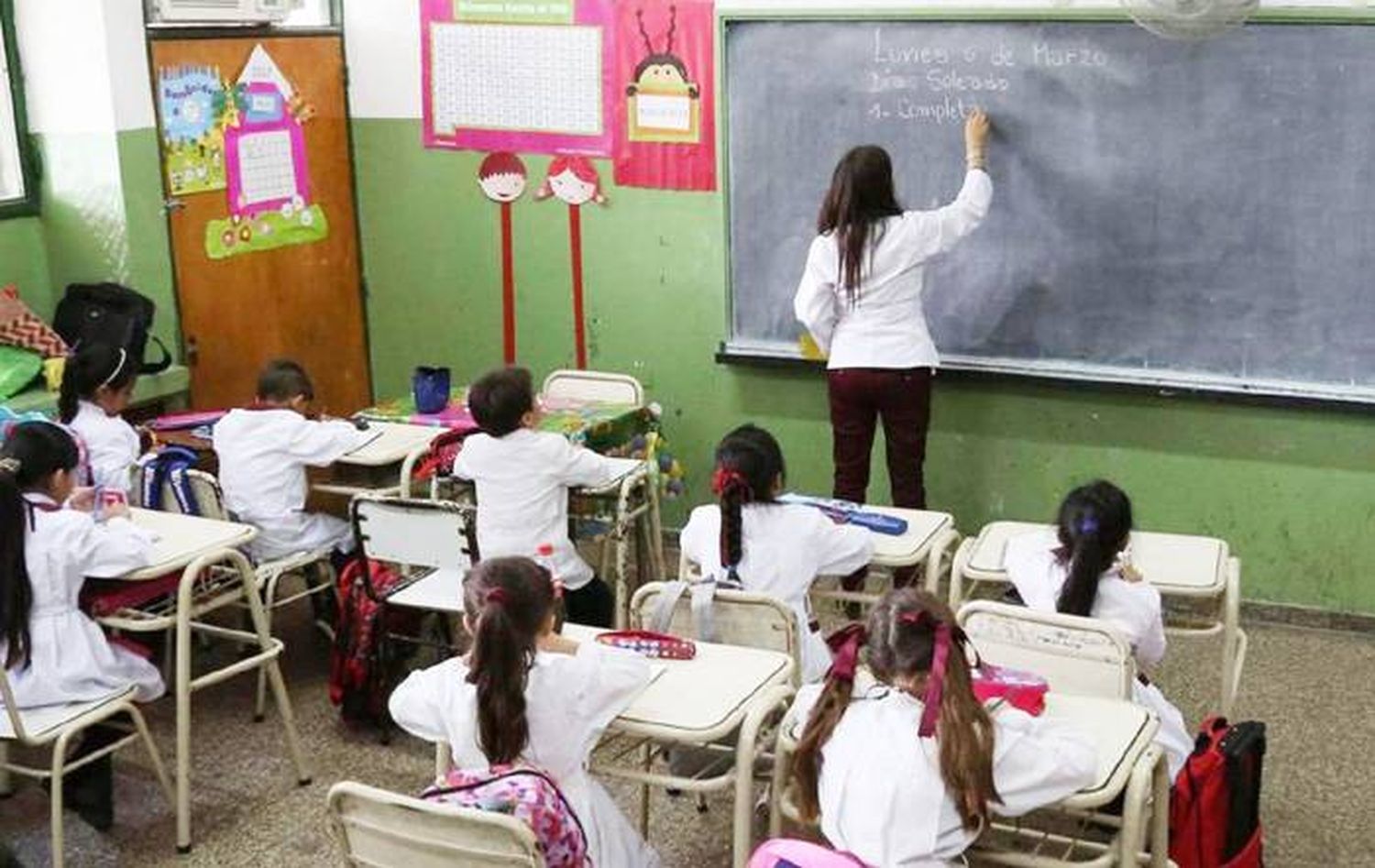 No hay una fecha para el inicio de las clases ni uniformidad