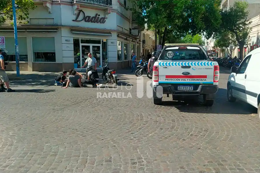 Accidente en microcentro rafaelino: dos mujeres terminaron hospitalizadas