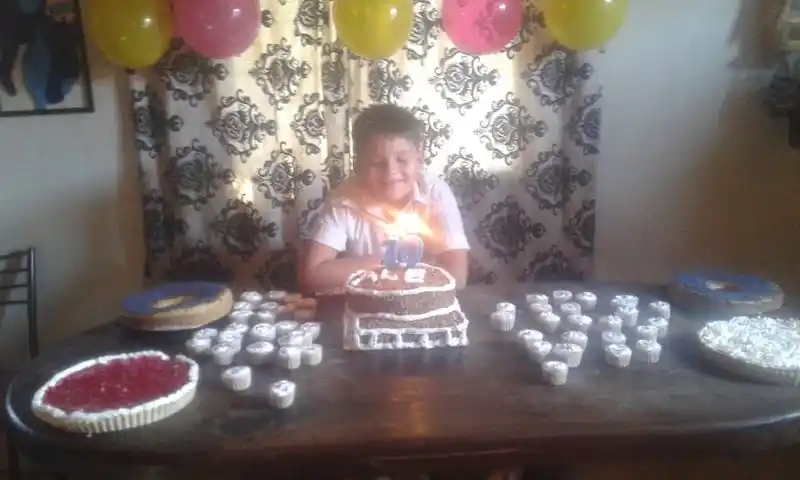 Feliz cumpleaños, Alexander