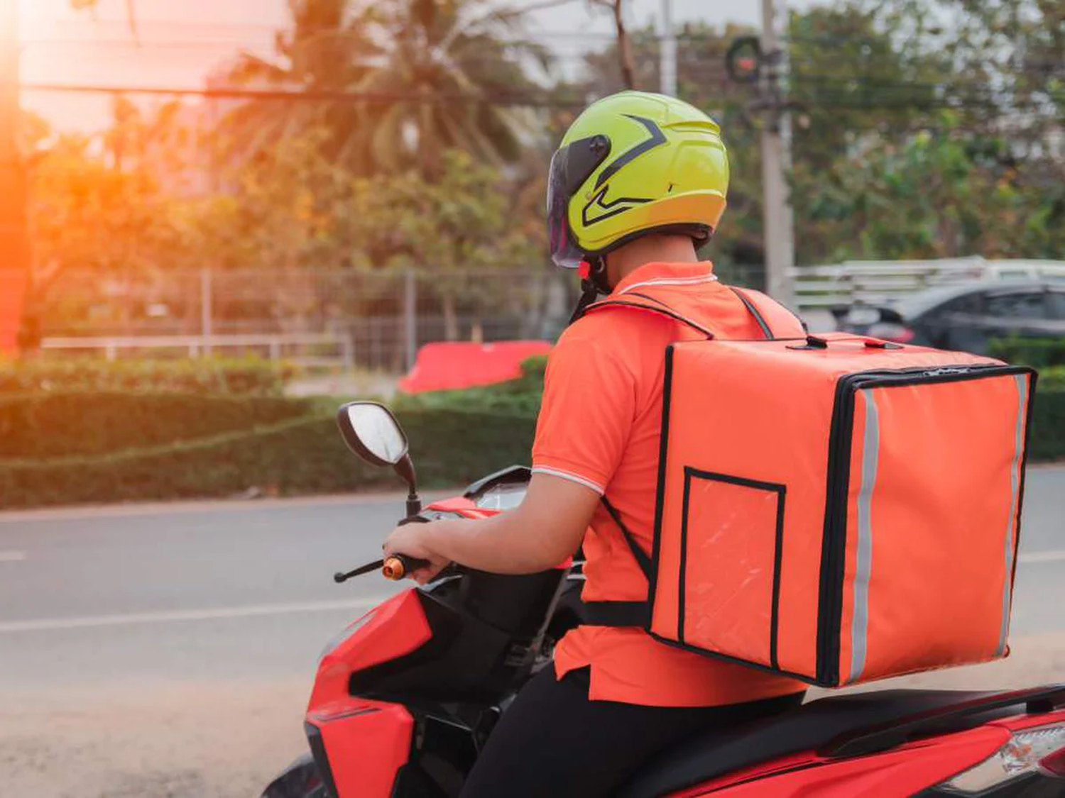 La Plata: se creará un registro para regular los servicios de delivery y mensajería