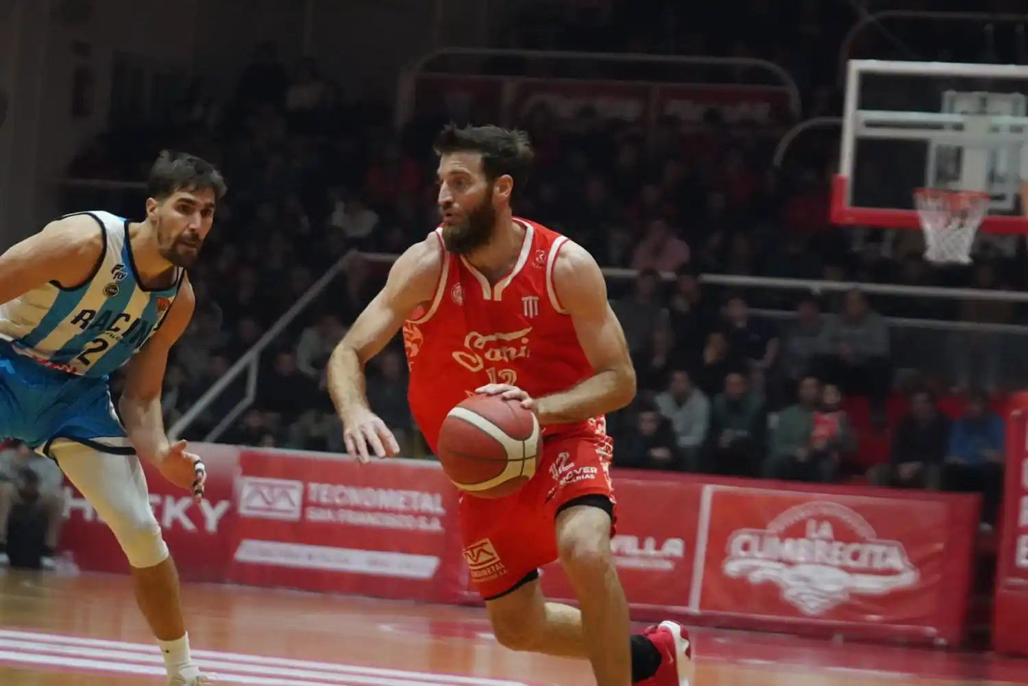 Saglietti liquidó el pleito desde el perímetro.