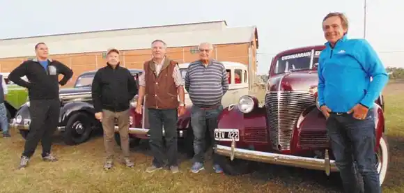 La Costanera fue sede de una exposición de autos antiguos