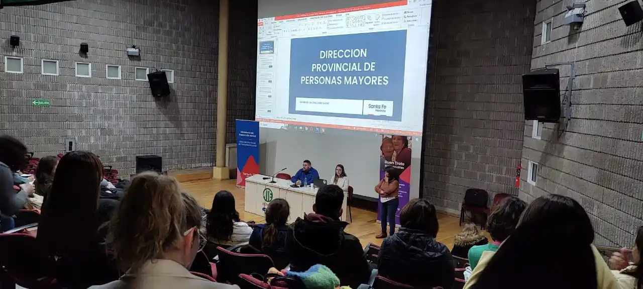 La Provincia realizó jornadas de capacitación para equipos locales en el marco del mes del Buen Trato