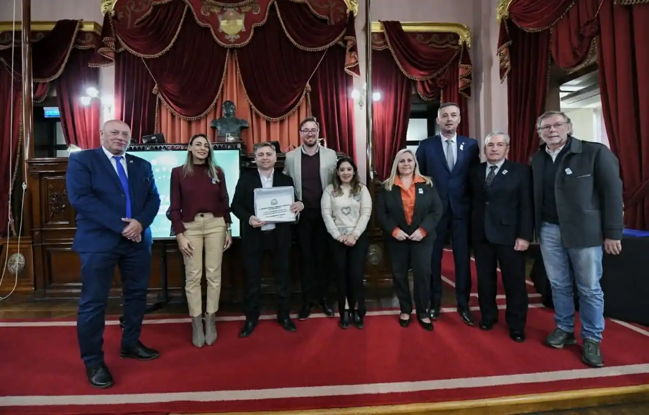 El Centro de Defensa Comercial e Industrial de Gualeguaychú fue distinguido por la Cámara de Diputados